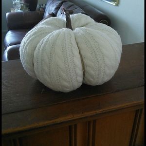 Holiday-Off white knit pumpkin ornament